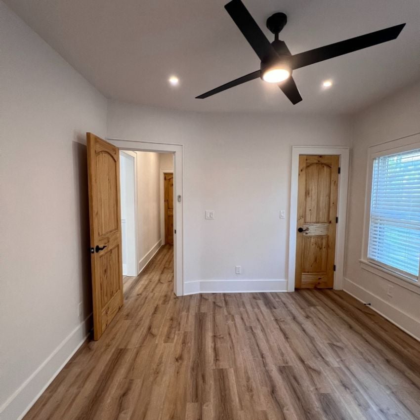 Vinduri Ultra Virginia Pine 5mm 20mil Vinyl Plank Flooring w/Pad