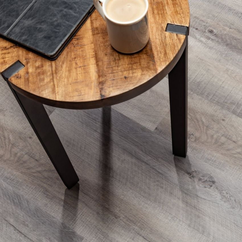 Vinduri Ultra Vintage Oak Gray  5mm 20mil Vinyl Plank Flooring w/Pad